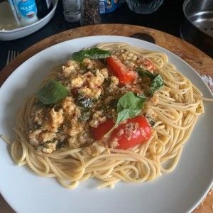 Meet your Posher, Uyi